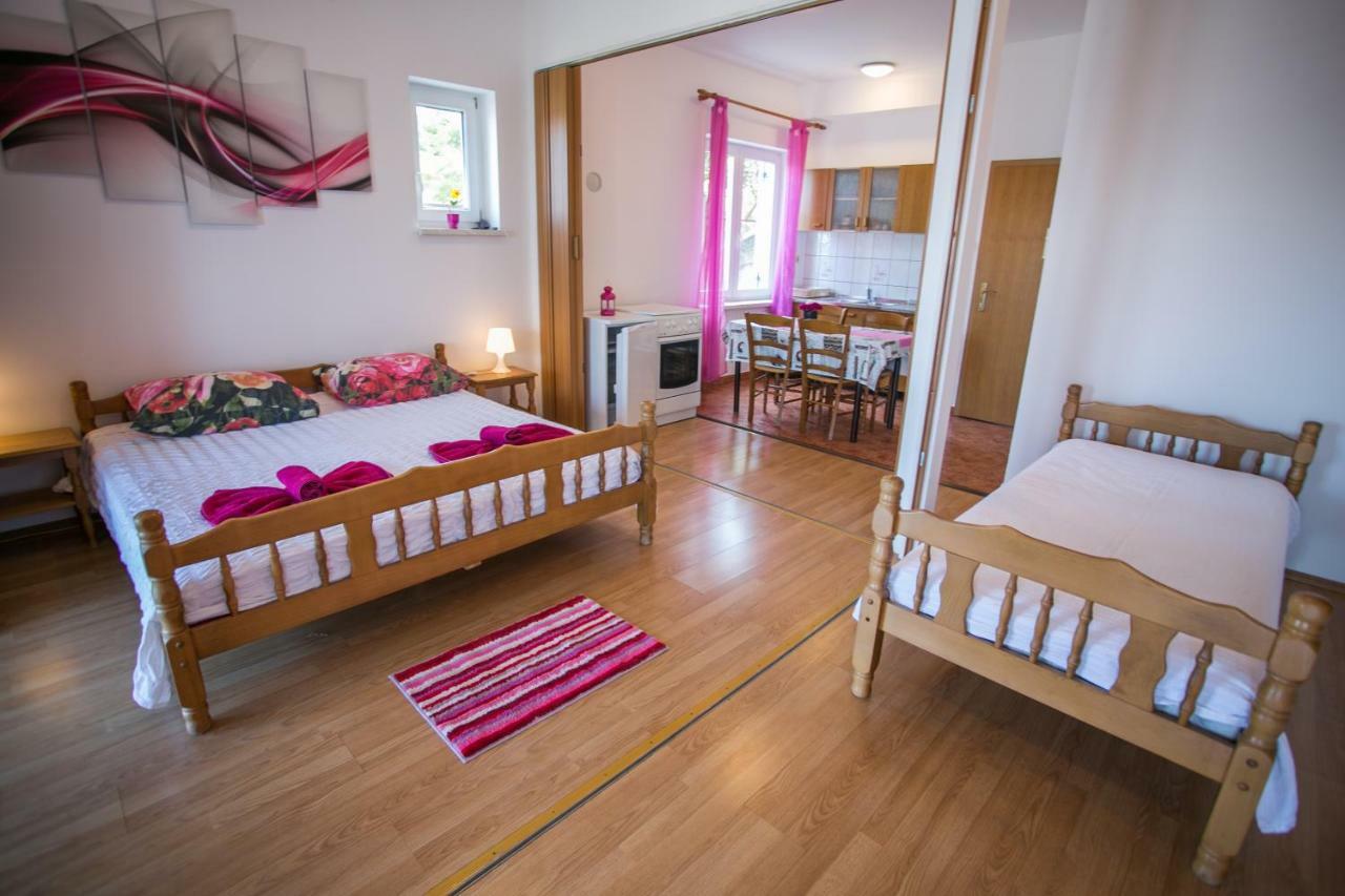 Apartments Katica Senj  Extérieur photo