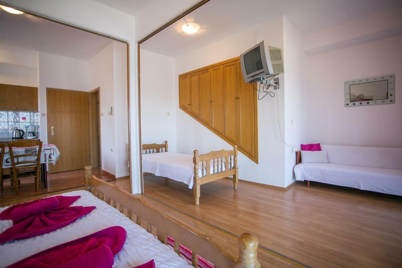 Apartments Katica Senj  Extérieur photo